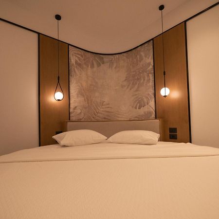 Colosseum Hotel คซามิล ภายนอก รูปภาพ