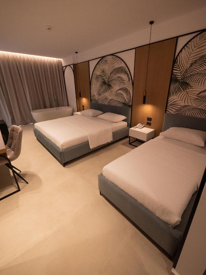 Colosseum Hotel คซามิล ภายนอก รูปภาพ