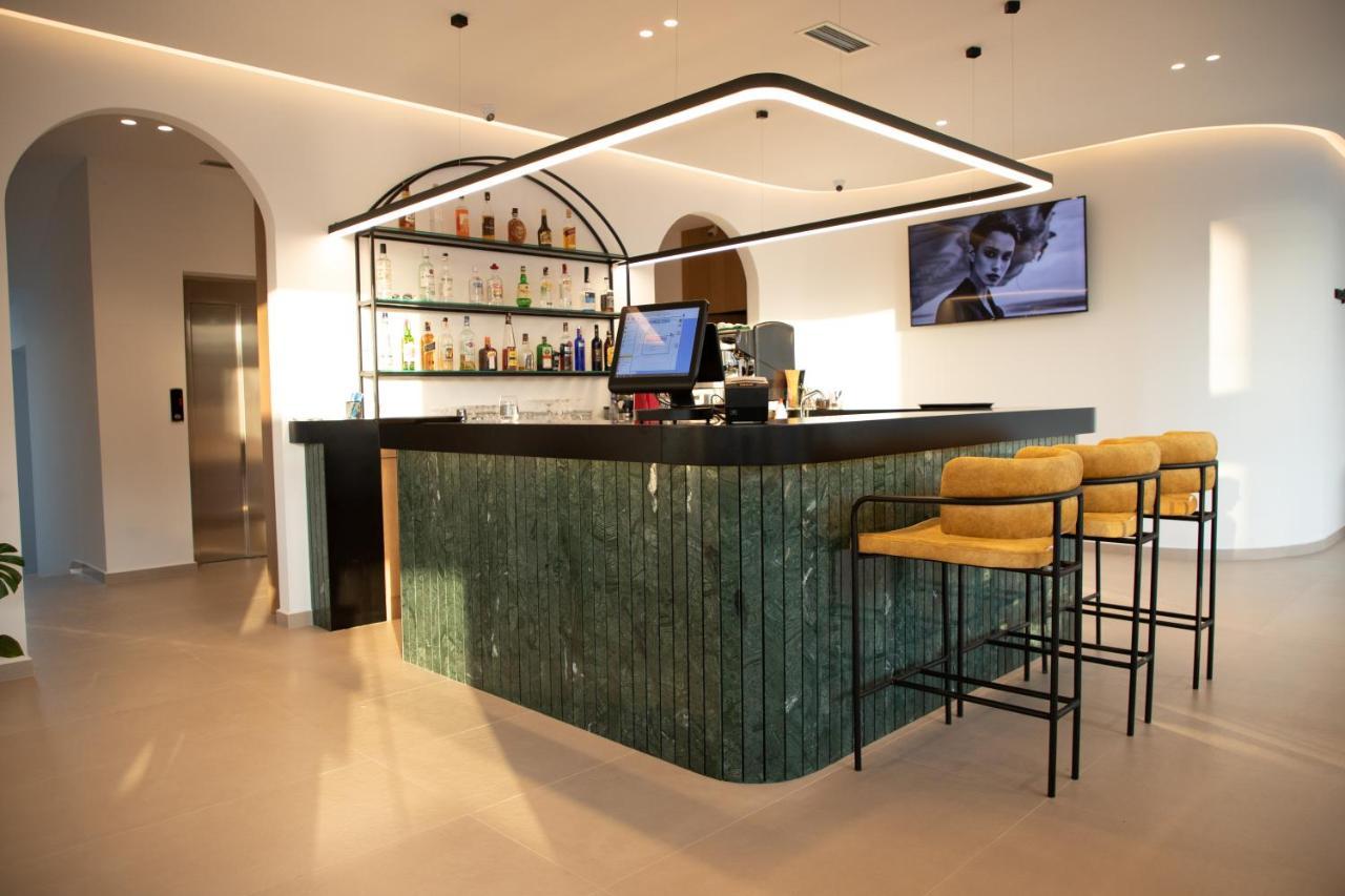Colosseum Hotel คซามิล ภายนอก รูปภาพ