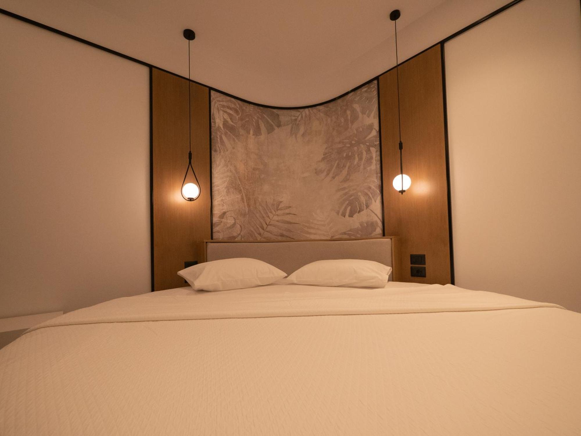 Colosseum Hotel คซามิล ภายนอก รูปภาพ