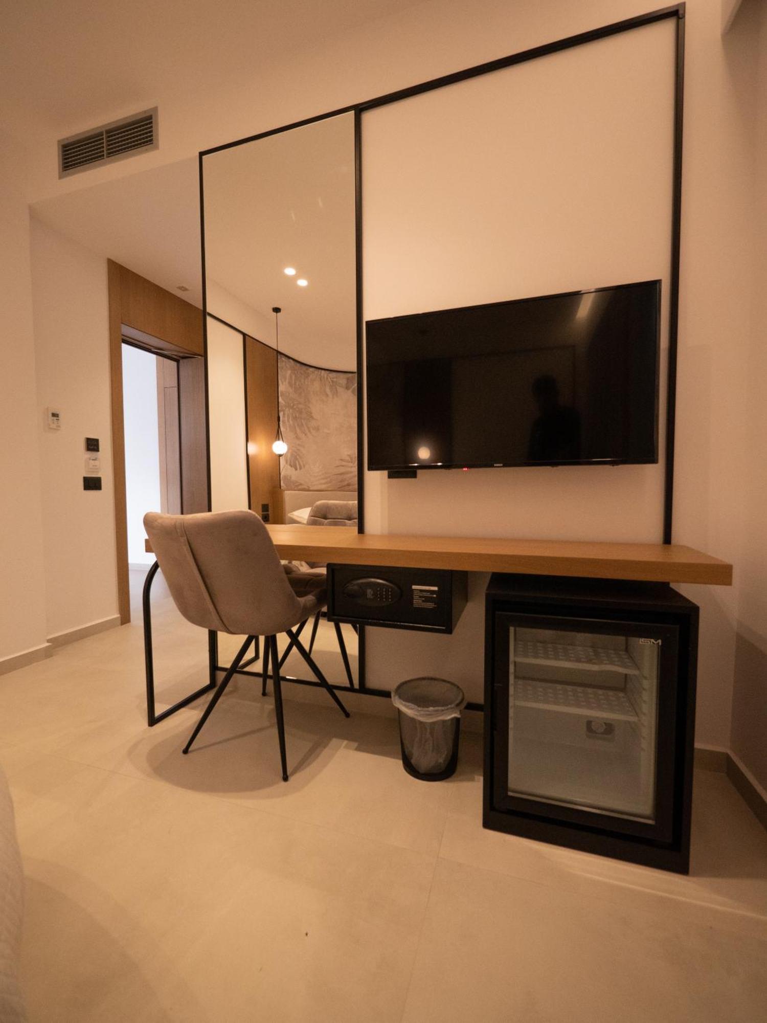 Colosseum Hotel คซามิล ภายนอก รูปภาพ