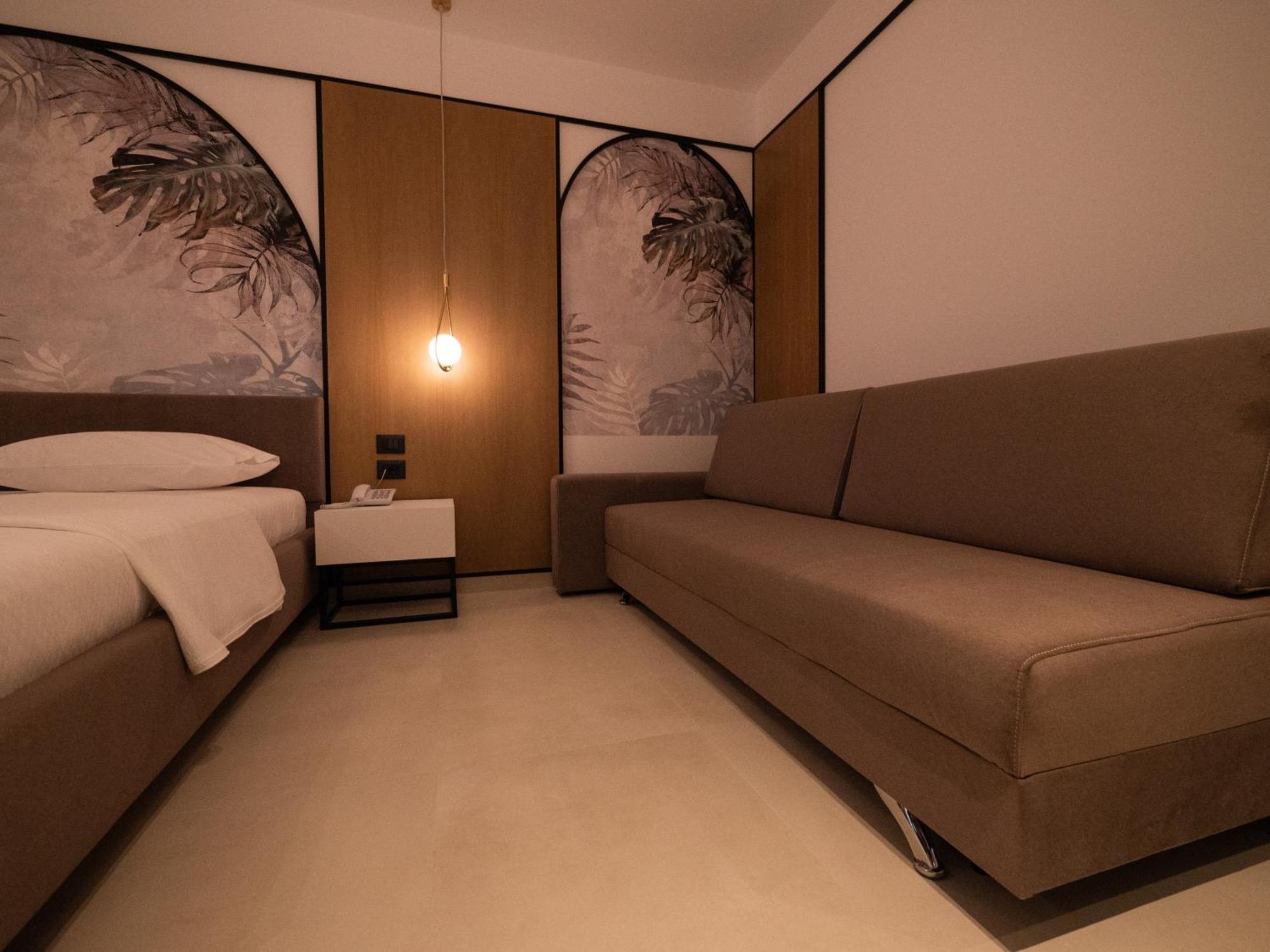 Colosseum Hotel คซามิล ภายนอก รูปภาพ
